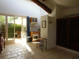 Furnished Stone Cottage In A Landscaped..