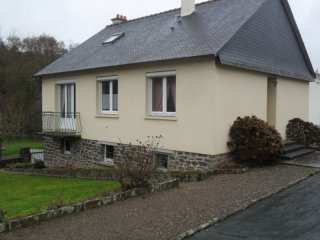 Nice Detached House with Garden