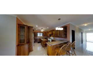 One Storey House for rent in Esmeralda..