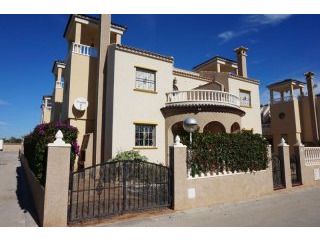 3 Bedrooms - Property - Alicante - For..