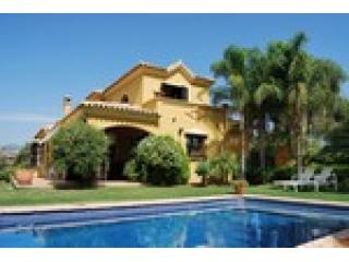 4 Bedrooms - Villa - Malaga - For Sale