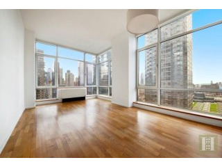 2 bedroom Apartment For Sale: 635 WEST..