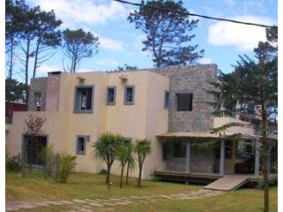 3 Bedroom House - For Rent - Montoya