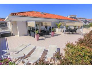 3 bedroom penthouse apartment of 95m2..