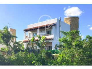 Family home in walking distance from..