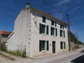 4 bedroomed renovated stone house