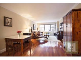 1 bedroom Apartment For Sale: 10 WEST..