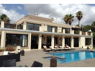 8 Bedrooms - Villas - Malaga - For Sale