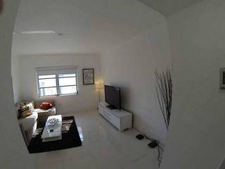 1100 COLLINS AVE, 303, Miami Beach, FL..