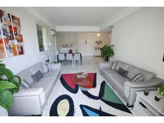 Pleasant two bed in Parc Imperial