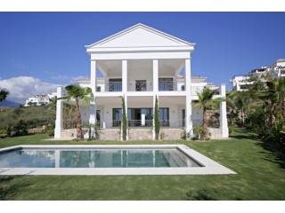 Villa for sale in Benahavis, Malaga..
