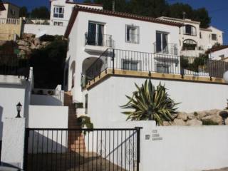3 Bedrooms - Villa - Alicante - For Sale