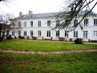 8 Bedroom Property For Sale
