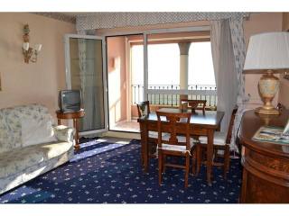 An apartment with beautiful sea views..