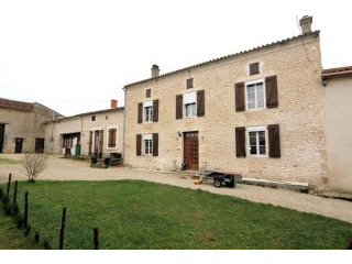 Gite Complex With Pool And Countryside..