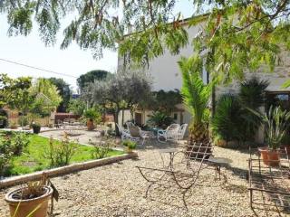 6 bedroom House For Sale: 34500 BÉZIERS