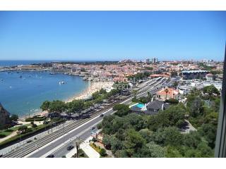 Tremendous 5 bedroom apartment with sea..