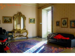 7 bedroom Apartment For Sale: Via..