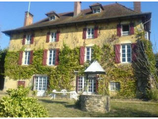 Manor house, guest house, stables and..