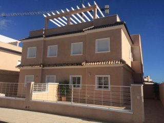 2 bed Bungalow Ref: LPNAV108
