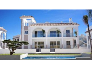 2 Bedroom 2 Bathroom Apartment In..