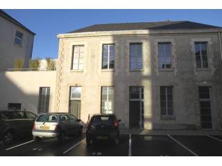 Flat For Sale: 86000 POITIERS