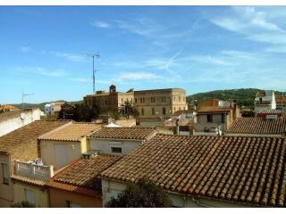 4 Bedrooms - Apartment - Girona - For..