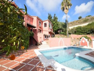 7 Bedroom Villa For Sale In Vega Del..