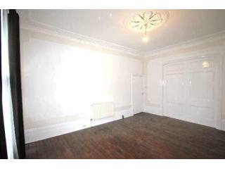 3 Bed Flat/Apartment To Let in London