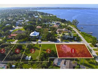 Land For Sale: 1619 Palma Sola Blvd..