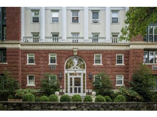 3 bedroom Commercial Property For Sale:..