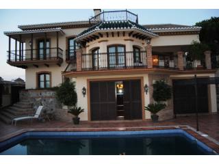 Villa for Sale in Torre del Mar 950.000..