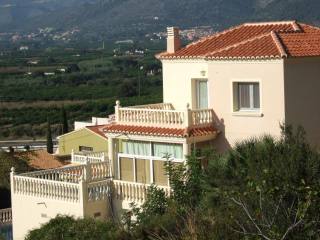 3 Bedrooms - Villa - Alicante - For Sale