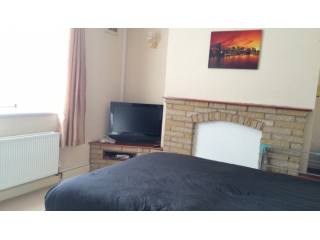 ROOM TO LET IN DAWLEY - ALL BILLS..
