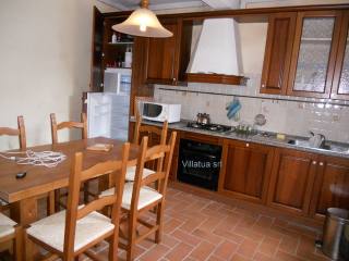 Country/farmhouse - For Sale - North of..
