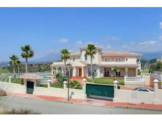 HM6S2708 - Villa For sale in Selwo..