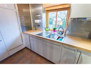 Spacious house in a central location in..