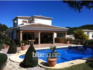 Spectacular villa in secluded area with..