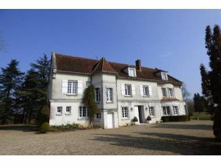 8 bedroom House For Sale: 60200 OISE