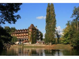 44 bedroom House For Sale: 24420..