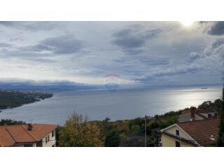 Opatija - samostojeća villa 294 m2 s okućnicom 860 m2