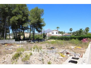 Flat plot with water and electricity in..
