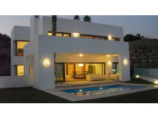 4 Bedrooms - Villas - Malaga - For Sale