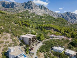B5, stan s pogledom u novogradnji, Podgora