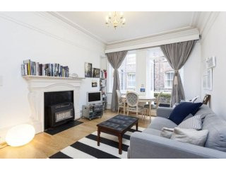 Bedford Court Mansions, Bedford Avenue..