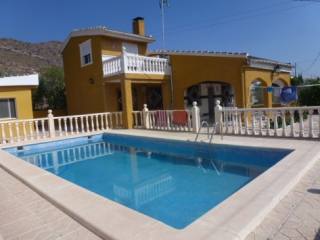 Detached villa in Hondon de las Nieves..