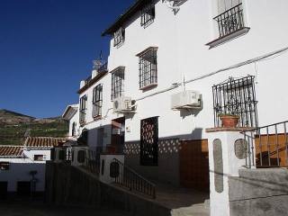 Town House - Traditional large village..