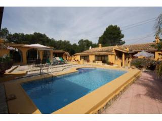 4 Bedrooms - Finca - Alicante - For Sale