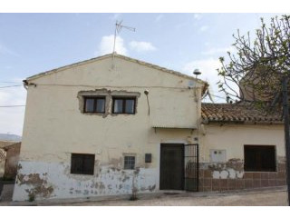 Reduced Apr17!! 3bed, pool & garden..