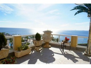 3 bedroom, 3 bathroom Apartment 250m2
